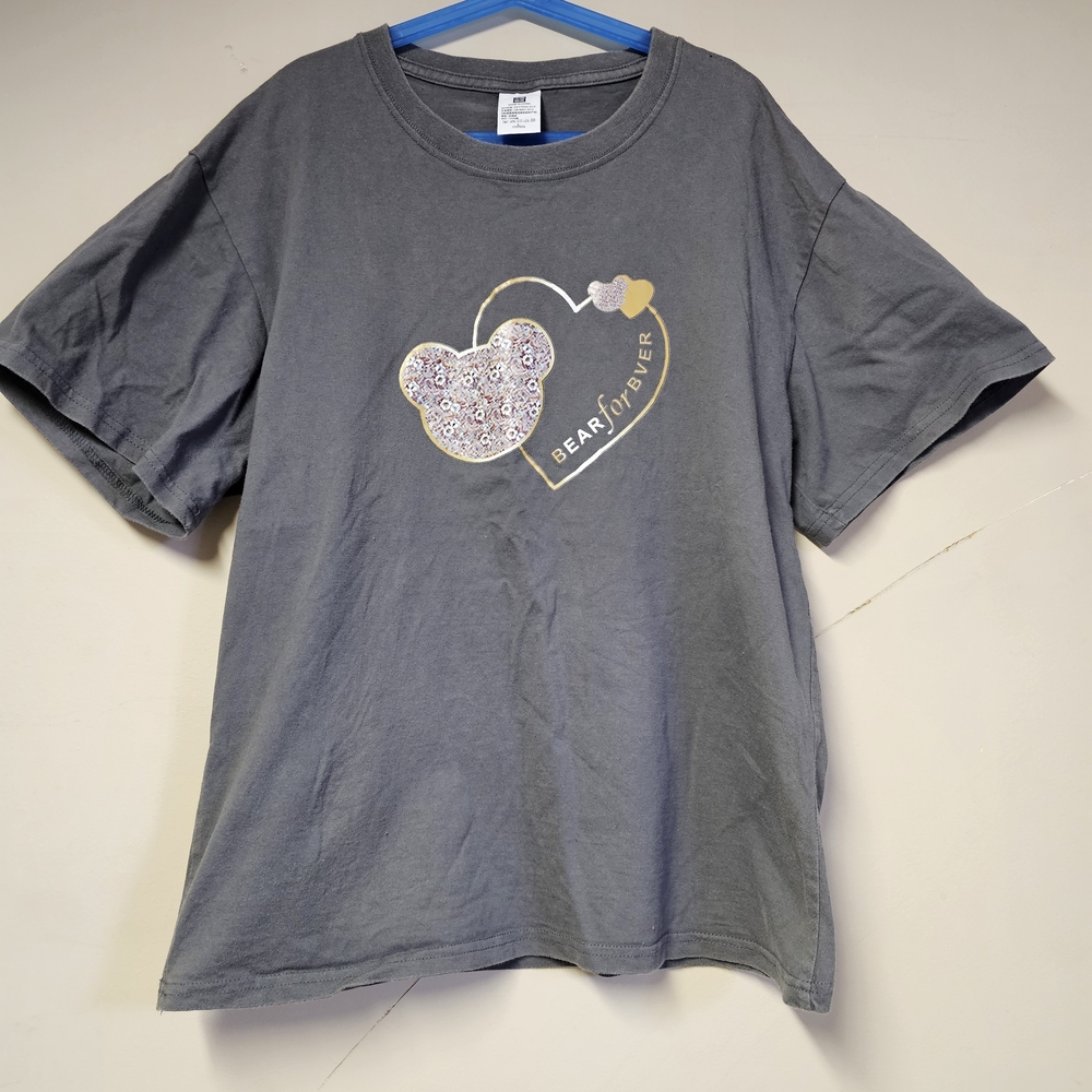 Silver Jeans Gray Heart Graphic Tee